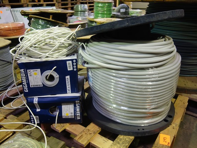 3x kabel op rol + rol flex - afbeelding 1 van  5