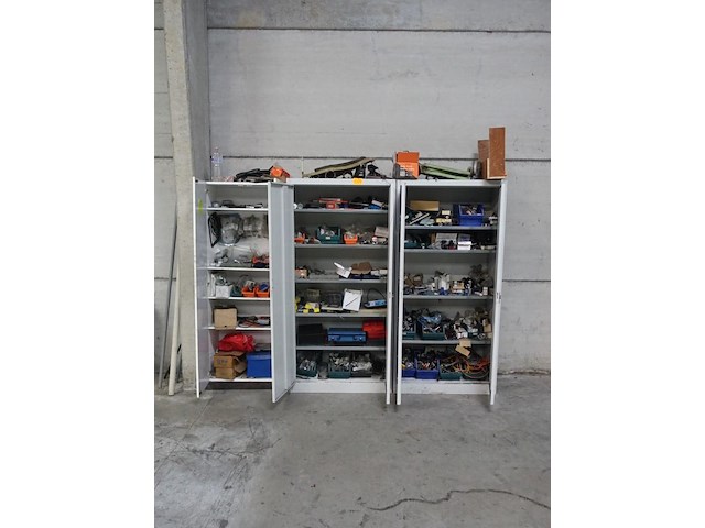 3x kast met inhoud - afbeelding 1 van  12