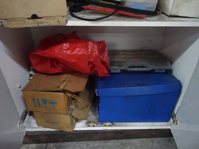 3x kast met inhoud - afbeelding 8 van  12