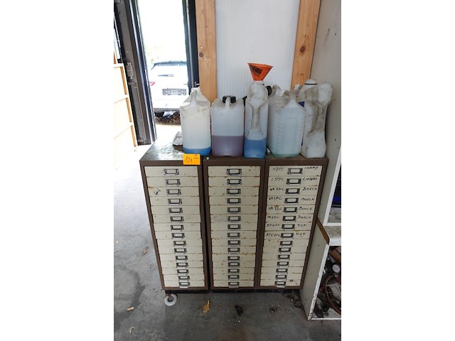 3x kast met inhoud - afbeelding 1 van  25