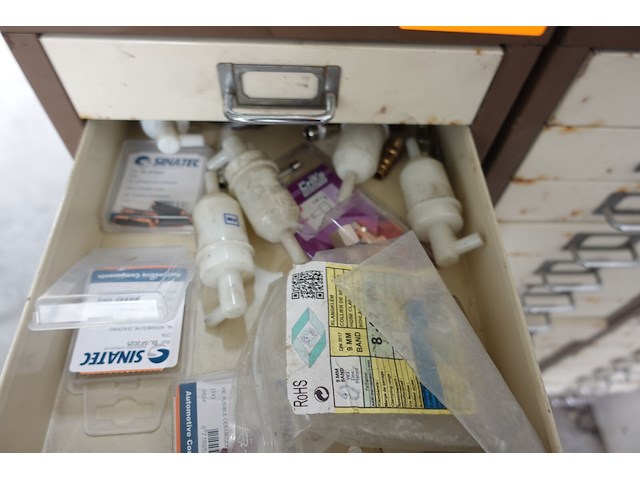 3x kast met inhoud - afbeelding 15 van  25