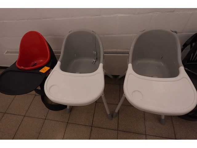 3x kinderstoel in pvc - afbeelding 1 van  3