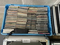 3x koffer met cd's + 2 plastieken bakken met cd's - afbeelding 3 van  6