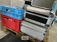 3x koffer met cd's + 2 plastieken bakken met cd's - afbeelding 5 van  6