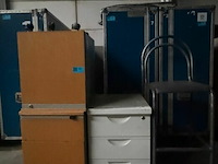 3x ladenblok + ijzeren stoel