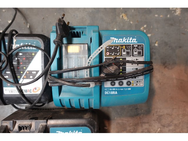 3x lader makita - afbeelding 3 van  4