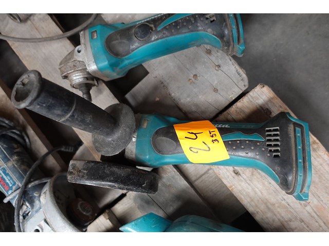3x makita 18v - afbeelding 3 van  4