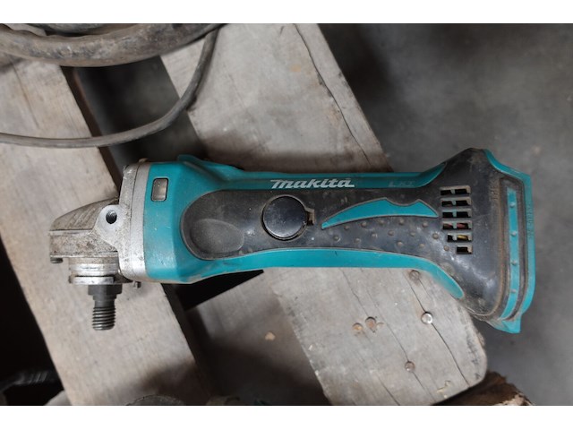 3x makita 18v - afbeelding 4 van  4