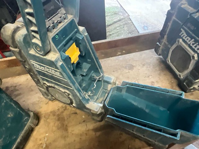 3x makita werfradio - afbeelding 2 van  5