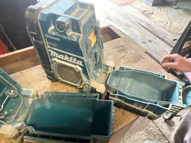 3x makita werfradio - afbeelding 4 van  5