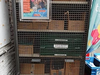 3x metalen affichepaneel + kast - afbeelding 6 van  7