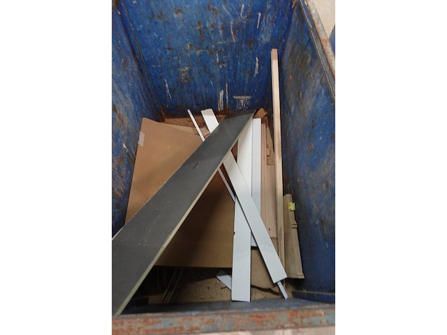 3x metalen bak + inhoud - afbeelding 5 van  7