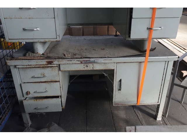 3x metalen bureau - afbeelding 4 van  5