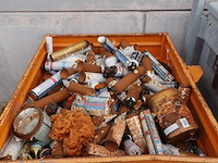 3x metalen container + inhoud - afbeelding 5 van  7