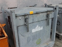 3x metalen container + inhoud - afbeelding 6 van  7