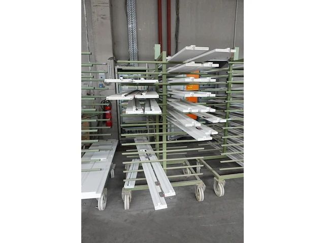 3x metalen droogrek + inhoud - afbeelding 3 van  4