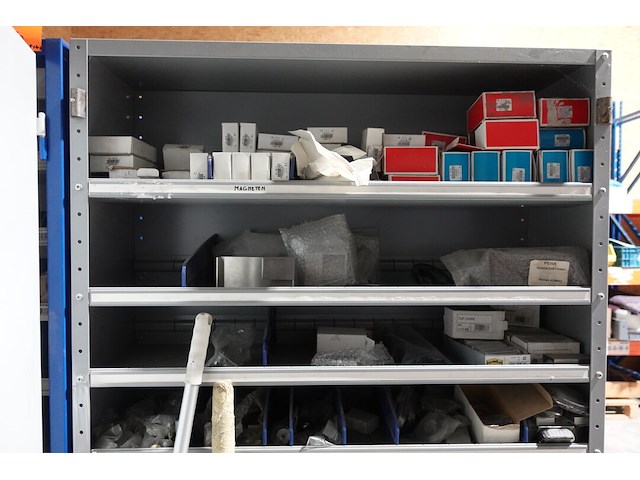 3x metalen kast + inhoud - afbeelding 11 van  13