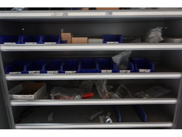 3x metalen kast + inhoud - afbeelding 7 van  13