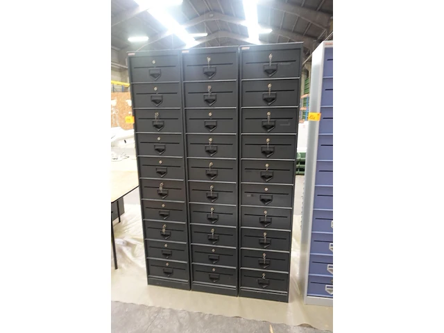 3x metalen postvakkenkast - afbeelding 1 van  4
