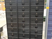 3x metalen postvakkenkast