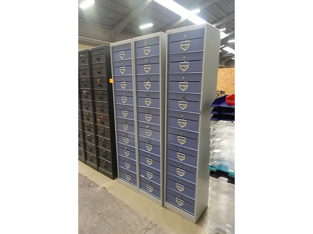 3x metalen postvakkenkast - afbeelding 2 van  4