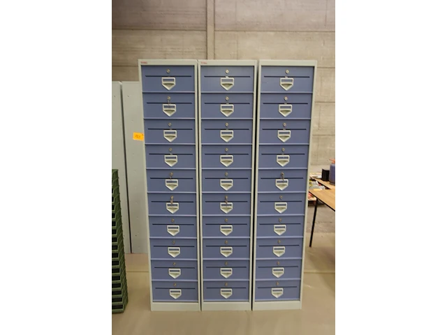 3x metalen postvakkenkast - afbeelding 1 van  4