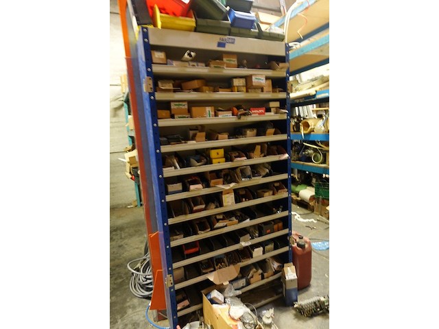 3x metalen rek fabory + inhoud - afbeelding 9 van  11