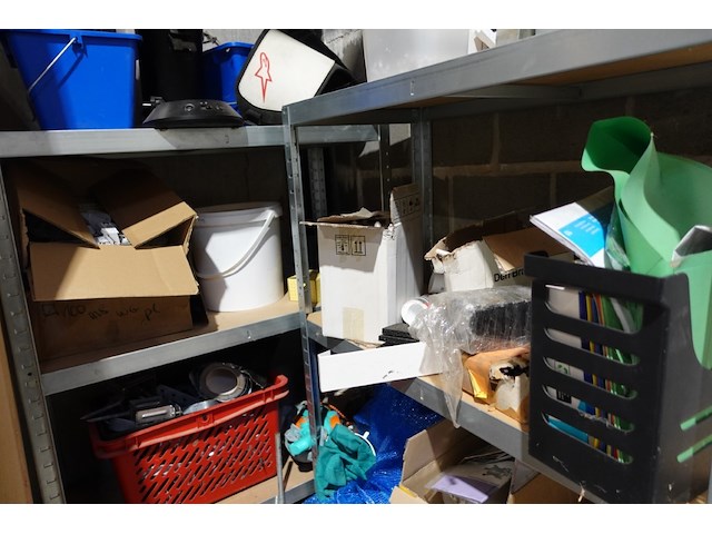 3x metalen rek + inhoud - afbeelding 6 van  22