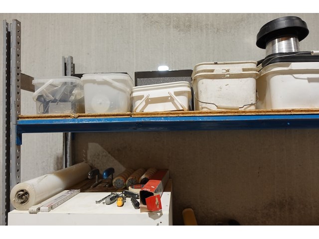 3x metalen rek + inhoud - afbeelding 12 van  22