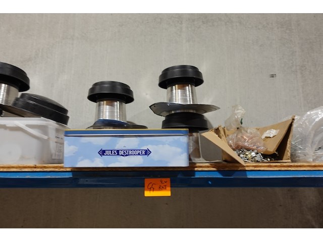 3x metalen rek + inhoud - afbeelding 17 van  22