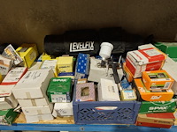 3x metalen rek + inhoud - afbeelding 19 van  22