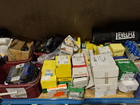 3x metalen rek + inhoud - afbeelding 20 van  22