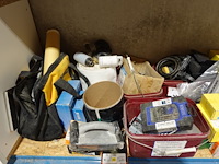 3x metalen rek + inhoud - afbeelding 21 van  22