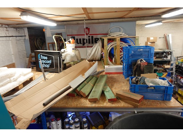 3x metalen rek + platform - afbeelding 4 van  5