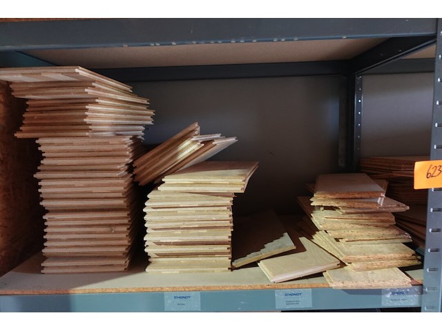 3x metalen rek + staaltjes parket - afbeelding 5 van  10