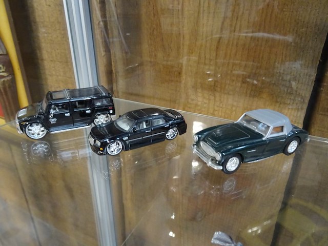 3x miniatuur auto + sleutelhanger - afbeelding 2 van  3