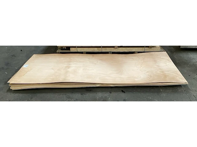 3x multiplex, 12x mdf plaat - afbeelding 1 van  3