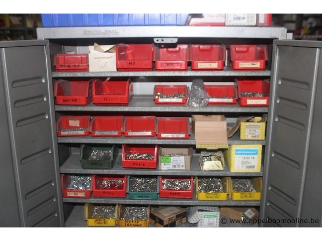 3x opbergkast met diverse elektrische componenten en bevestigingsmaterialen, diverse elektrische componenten (o.a. automaten, relais, contactoren) en bevestigingsmaterialen (o.a. schroeven, bouten, moeren), werking niet gekend - afbeelding 9 van  9
