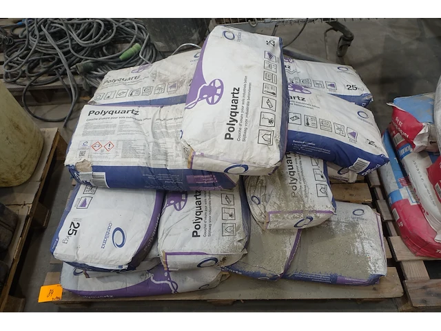 3x pallet bouwstoffen - afbeelding 1 van  7