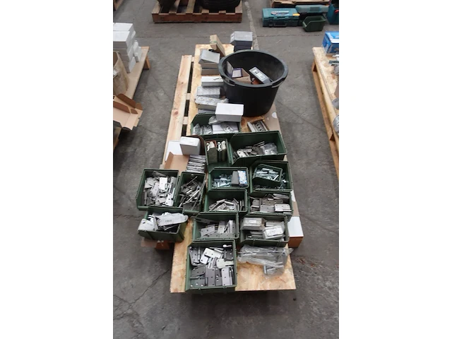 3x pallet deurbeslag - afbeelding 12 van  31