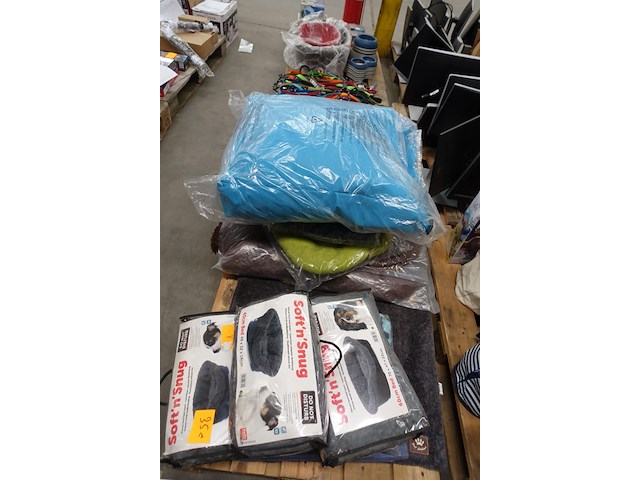 3x pallet dieren toebehoren - afbeelding 1 van  4