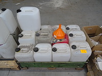 3x pallet diverse bidons - afbeelding 2 van  4
