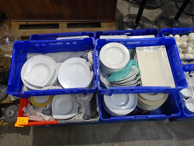 3x pallet diverse borden + tassen - afbeelding 11 van  17