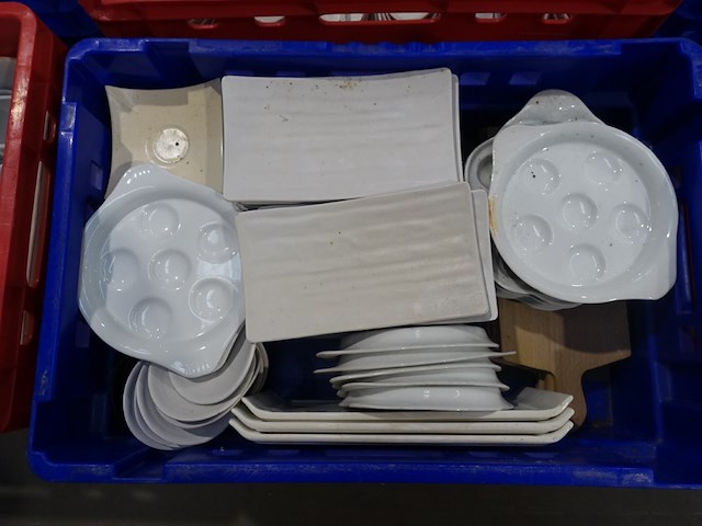 3x pallet diverse borden + tassen - afbeelding 15 van  17