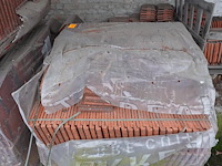 3x pallet diverse dakpannen - afbeelding 1 van  3