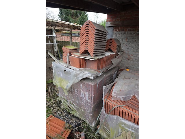 3x pallet diverse dakpannen - afbeelding 2 van  3