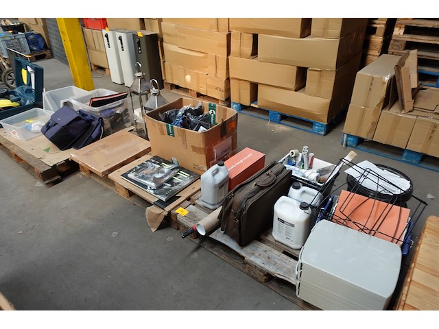3x pallet diversen - afbeelding 1 van  11