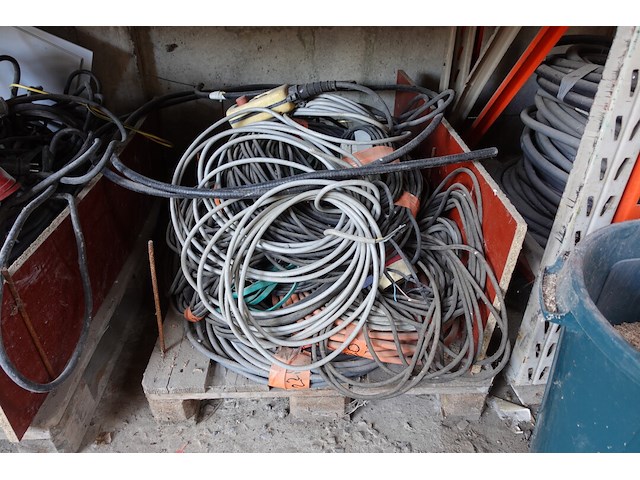 3x pallet kabel - afbeelding 4 van  4