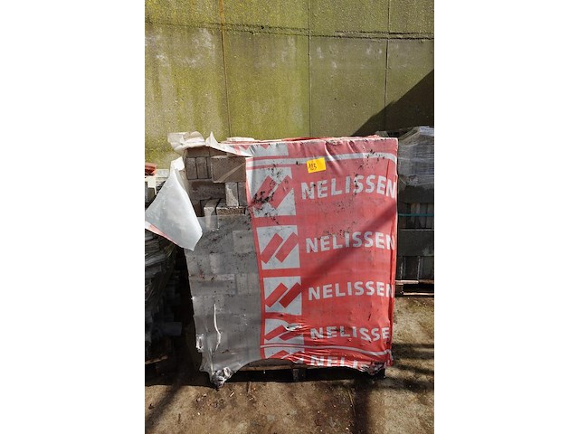 3x pallet stenen nelissen - afbeelding 1 van  3