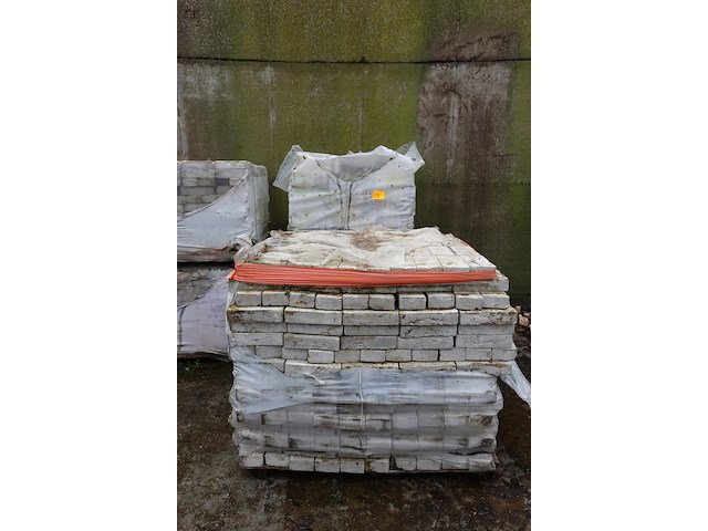3x pallet stenen - afbeelding 1 van  3